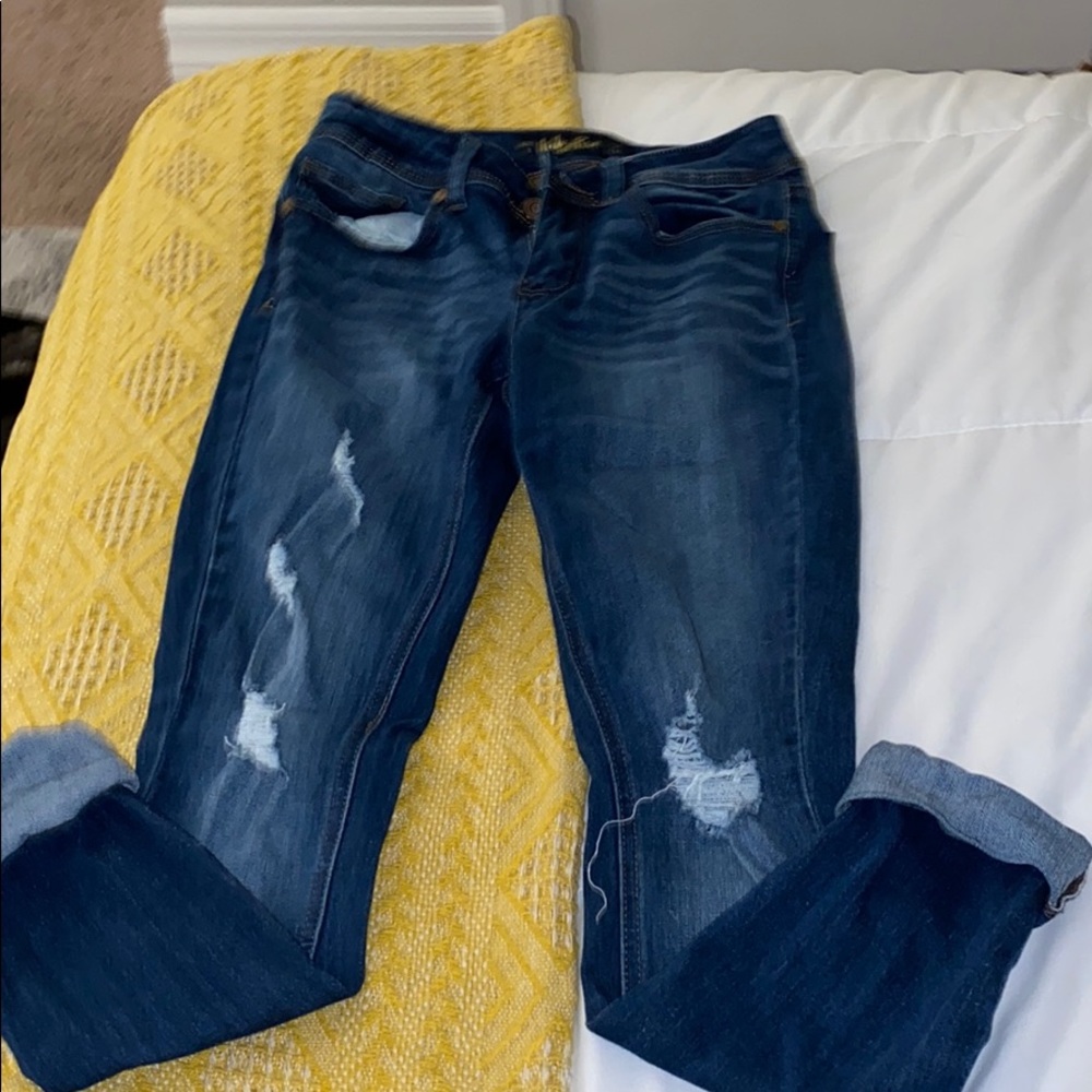 ✨RIPPED JEANS✨